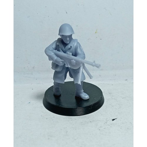 28 mm Greek Soldier WW2 Machine Gun Carrier unpainted